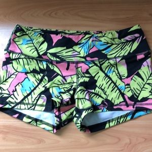 Medium FLEO Shorts